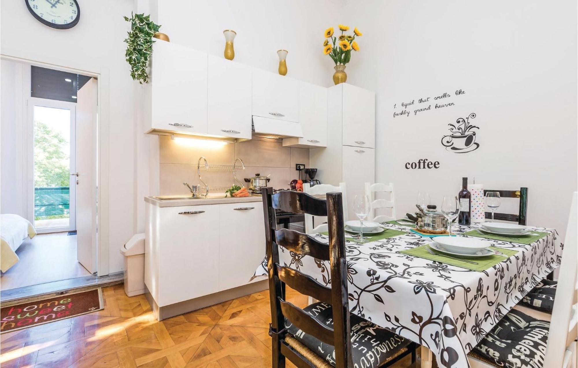 Amazing Apartment In Rijeka With Wifi Εξωτερικό φωτογραφία